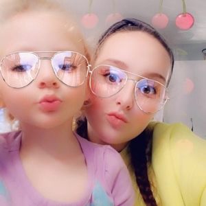 Meet your Posher, Tayler